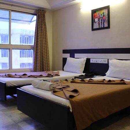 Hotel Alpha Vadodara Exterior foto
