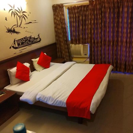 Hotel Alpha Vadodara Exterior foto