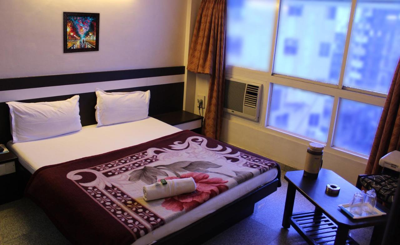 Hotel Alpha Vadodara Exterior foto