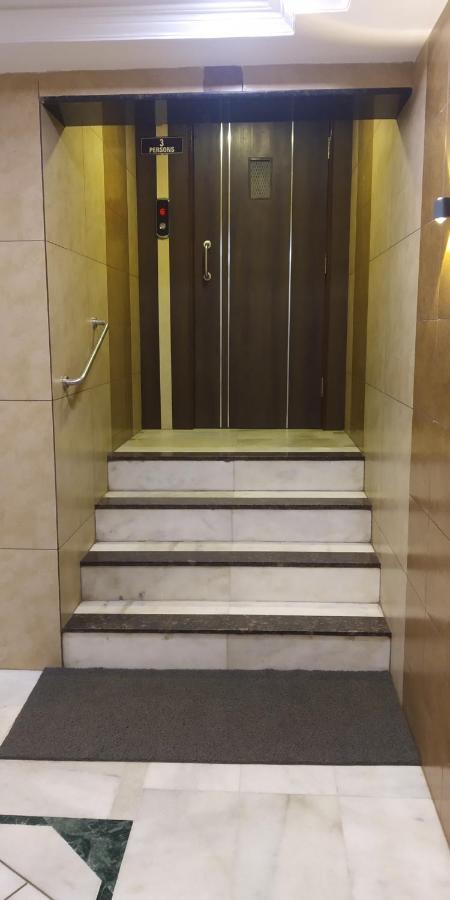 Hotel Alpha Vadodara Exterior foto