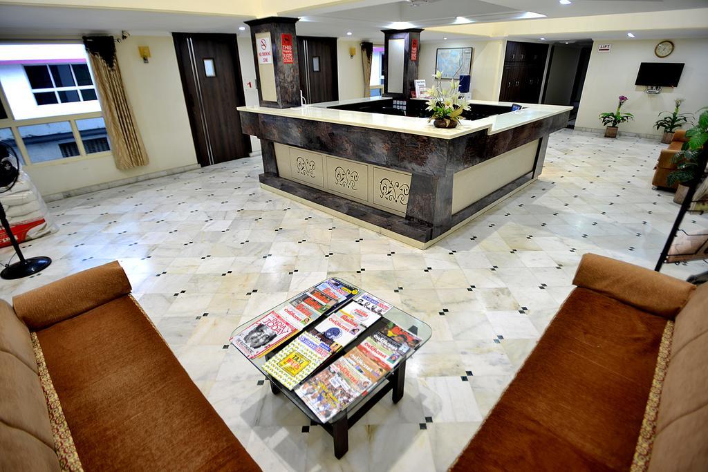 Hotel Alpha Vadodara Exterior foto